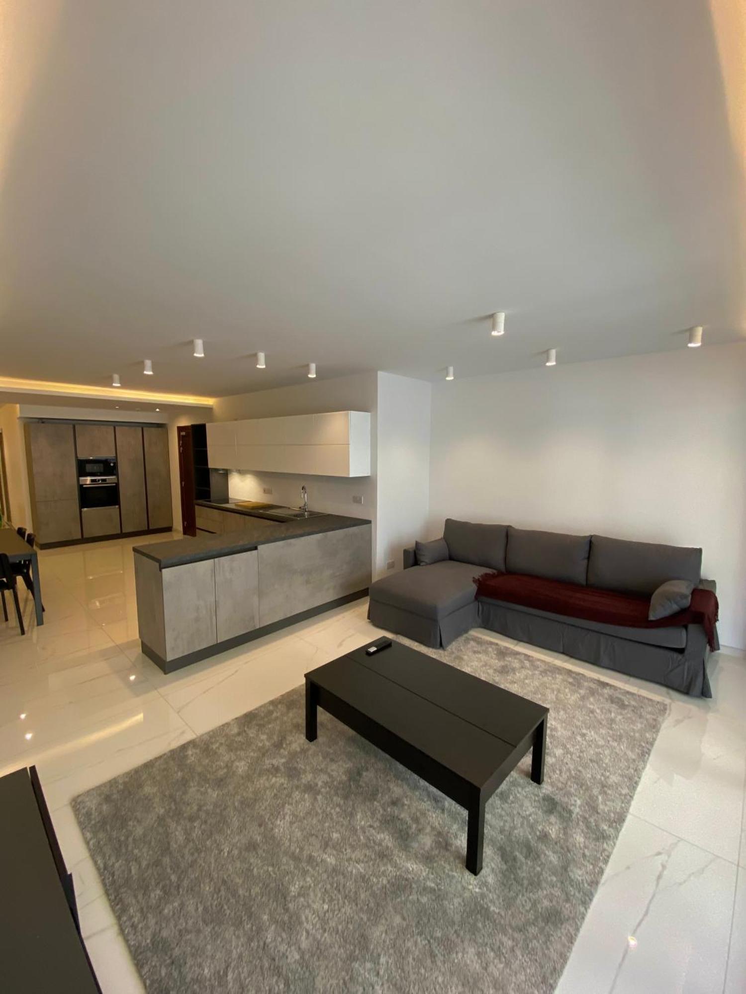 Tigne Sliema Three Bedrooms Apartment Luaran gambar