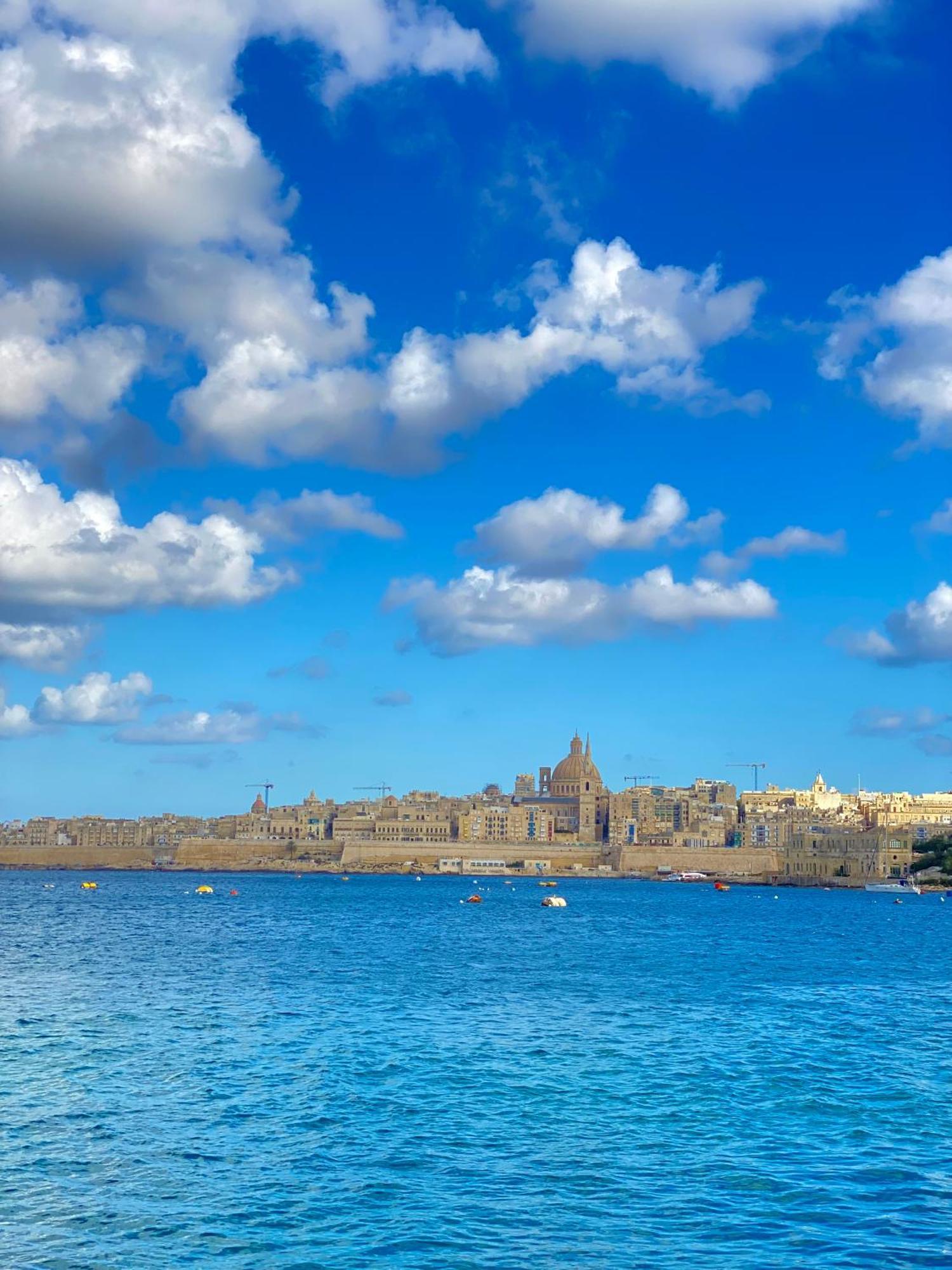 Tigne Sliema Three Bedrooms Apartment Luaran gambar