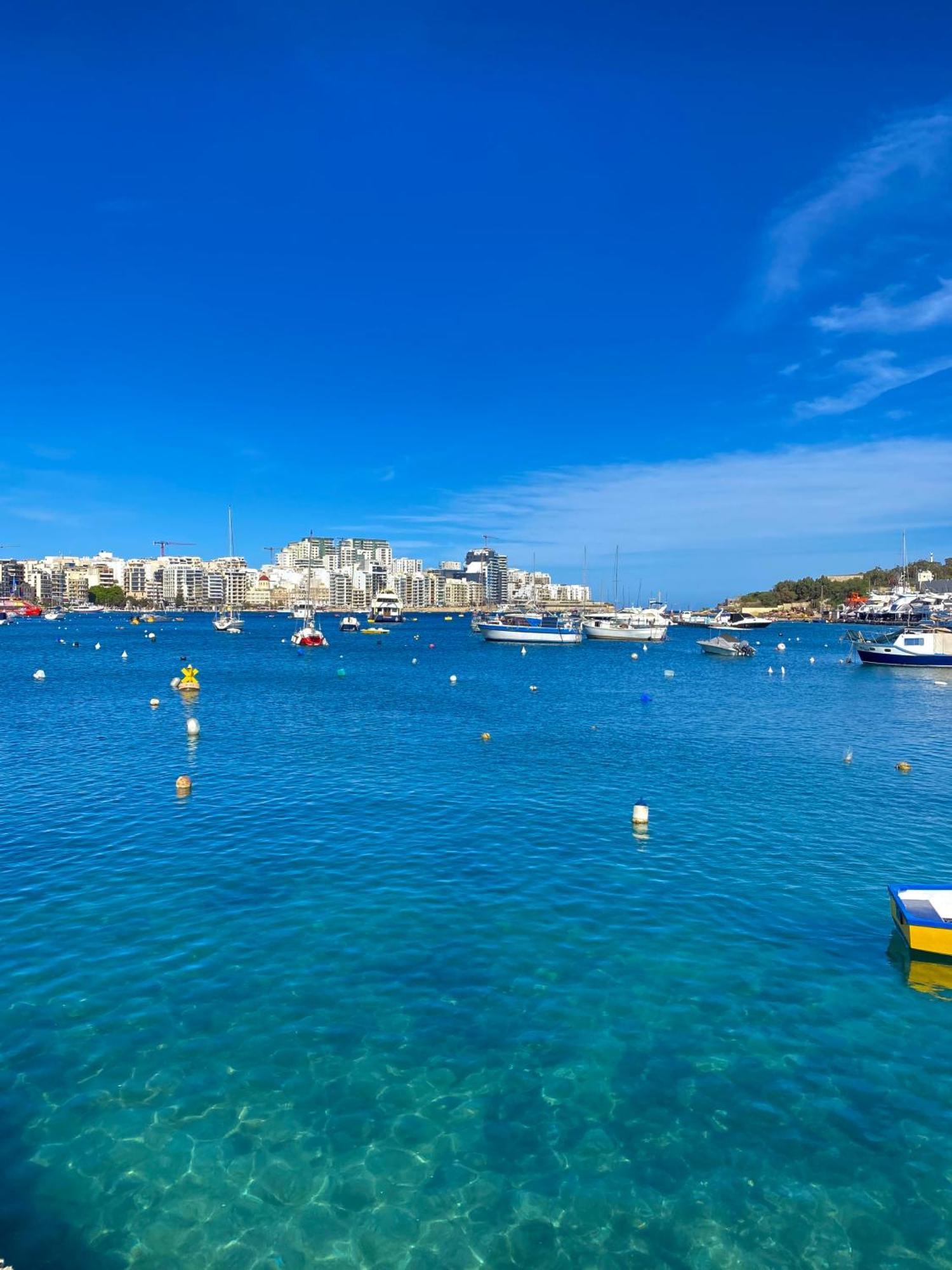 Tigne Sliema Three Bedrooms Apartment Luaran gambar