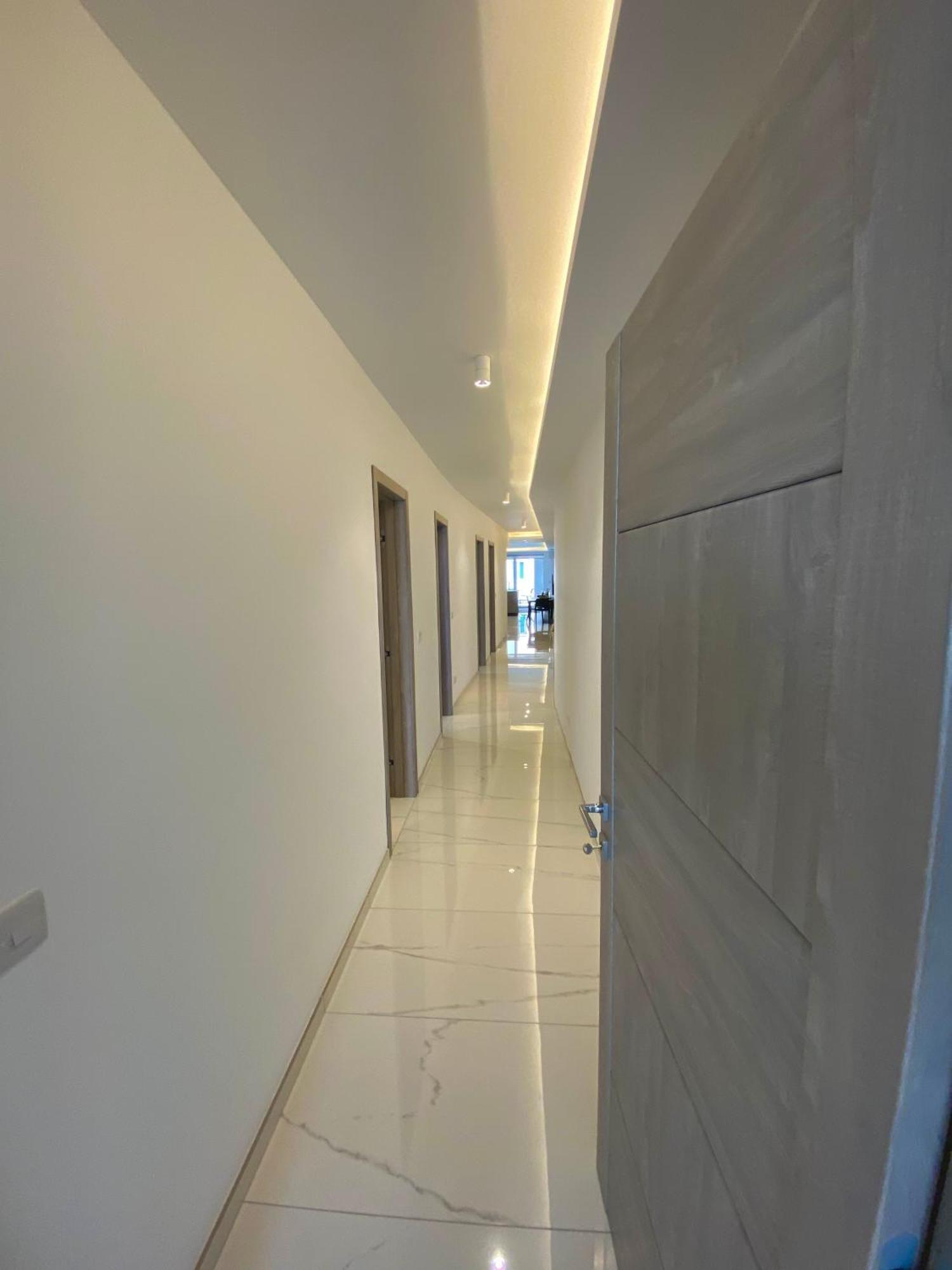 Tigne Sliema Three Bedrooms Apartment Luaran gambar