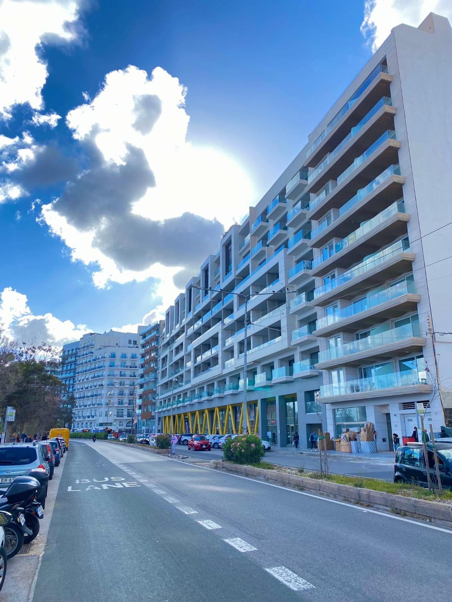 Tigne Sliema Three Bedrooms Apartment Luaran gambar