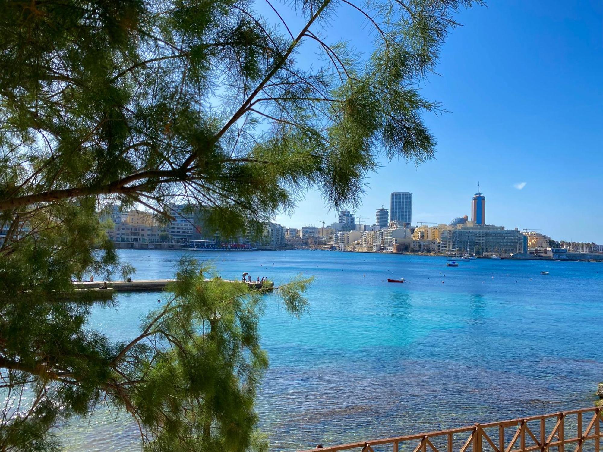 Tigne Sliema Three Bedrooms Apartment Luaran gambar
