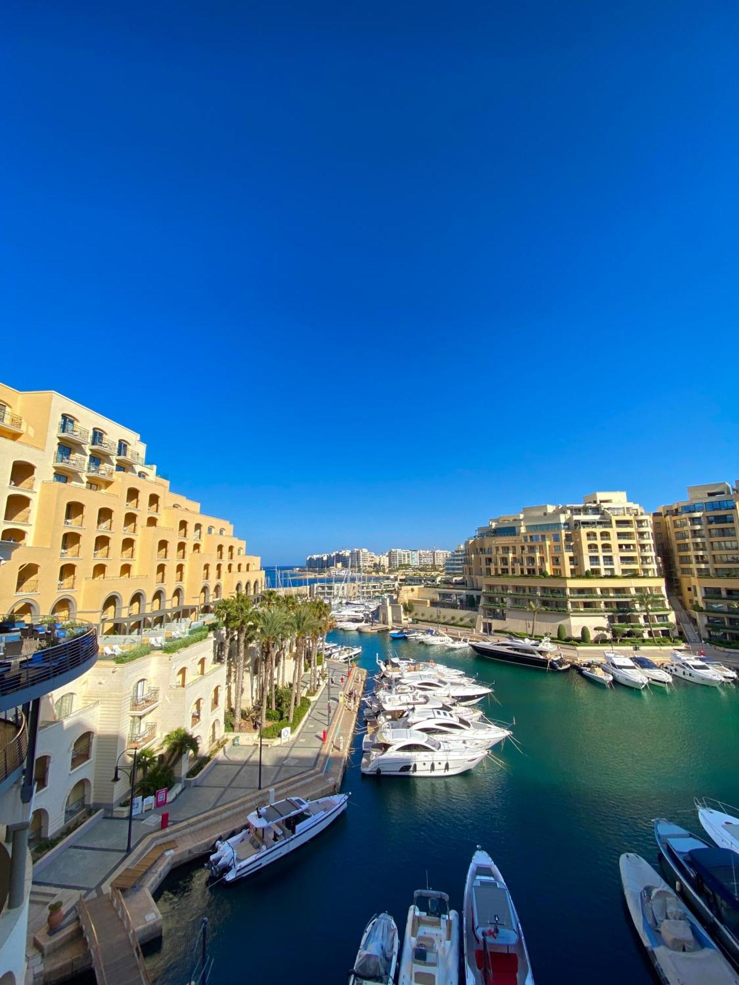 Tigne Sliema Three Bedrooms Apartment Luaran gambar
