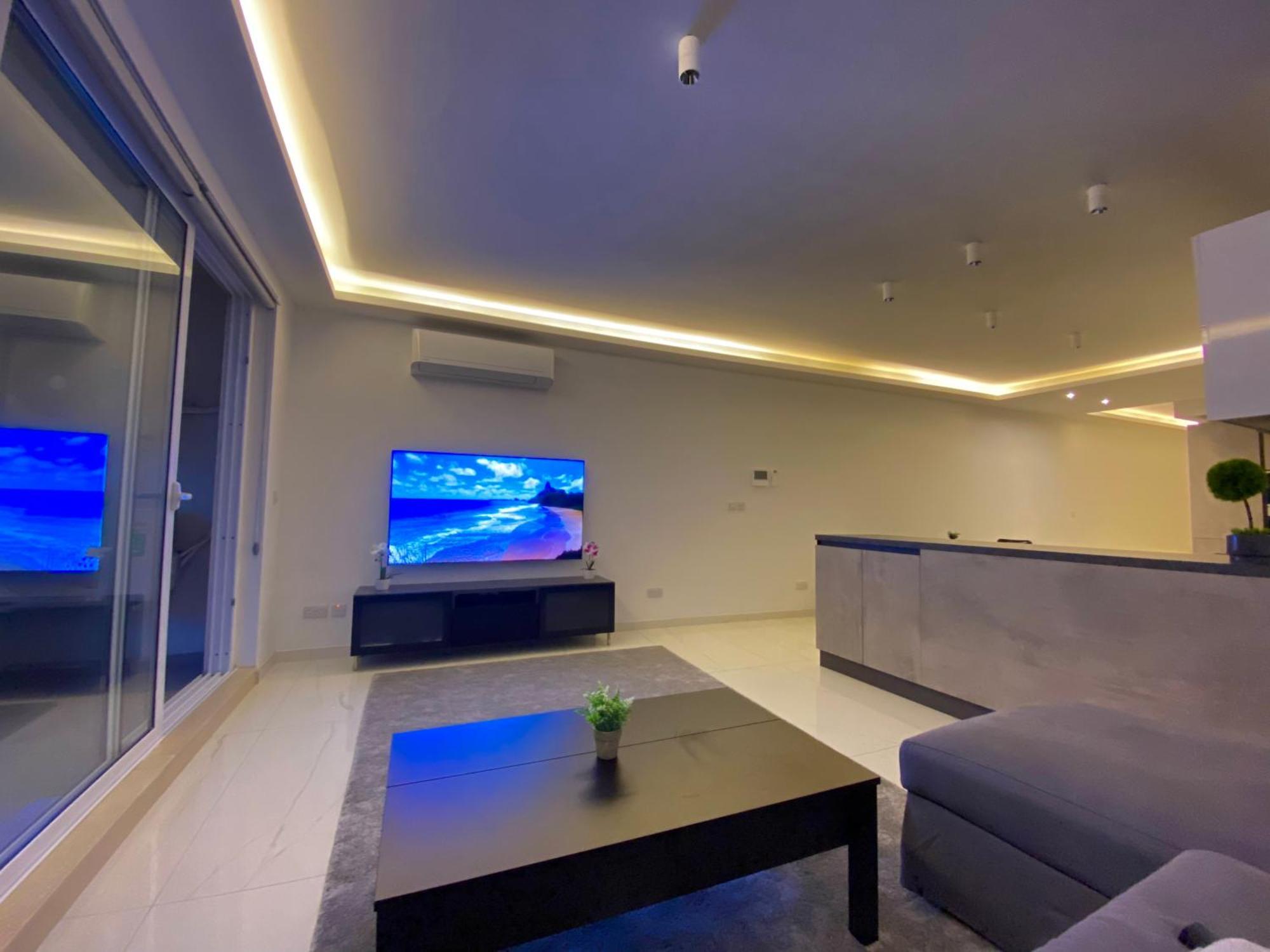 Tigne Sliema Three Bedrooms Apartment Luaran gambar