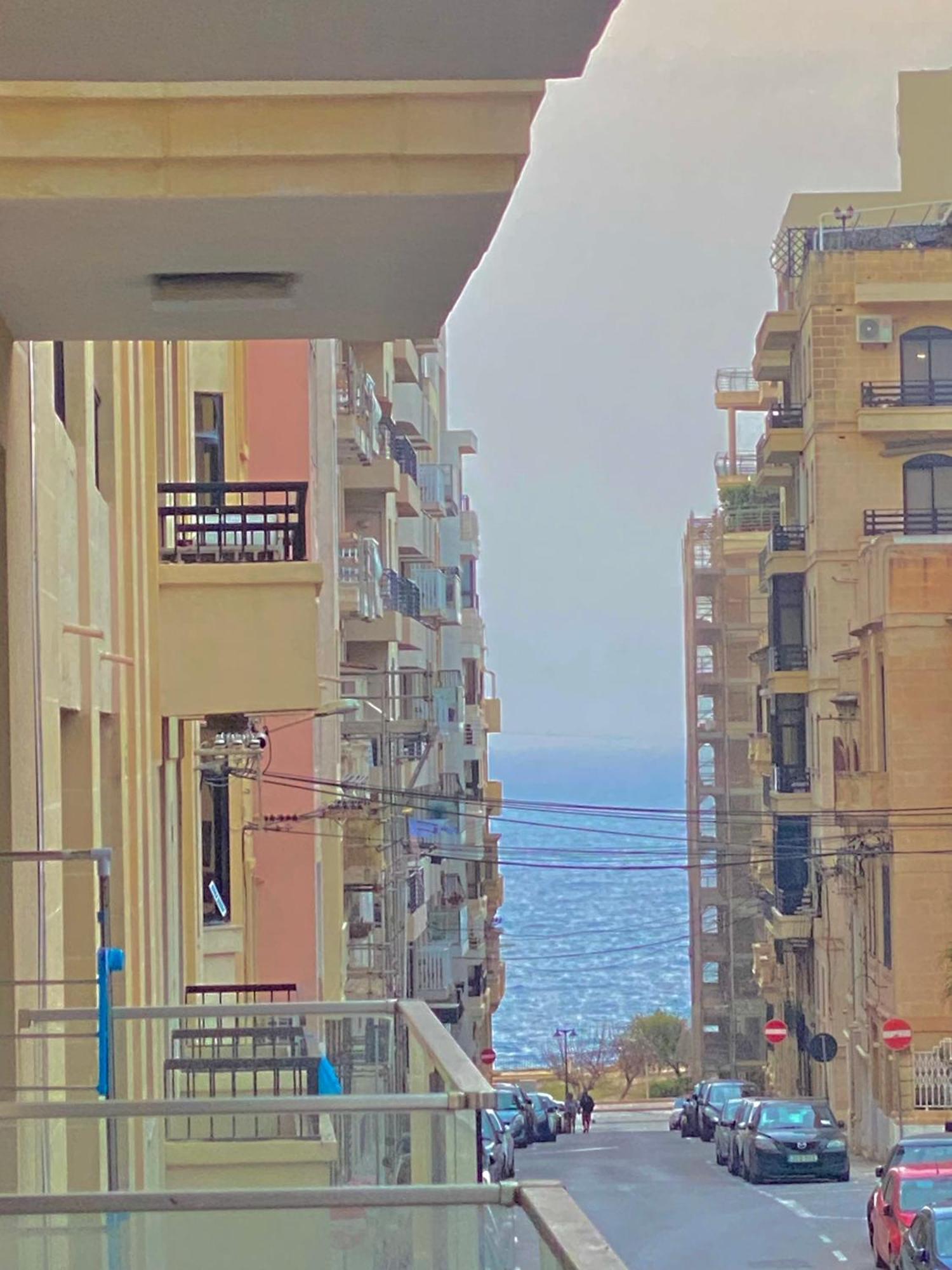 Tigne Sliema Three Bedrooms Apartment Luaran gambar